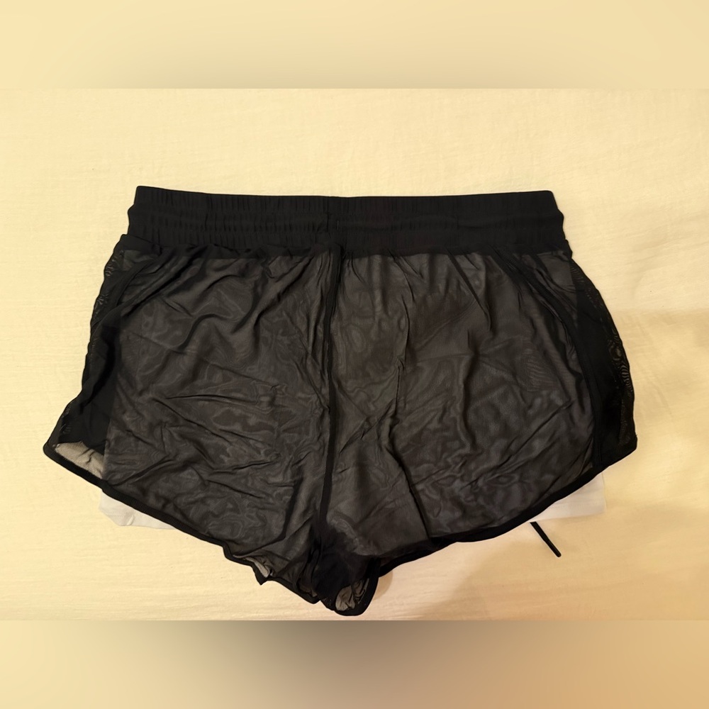 Alo shorts! - Picture 2 of 3